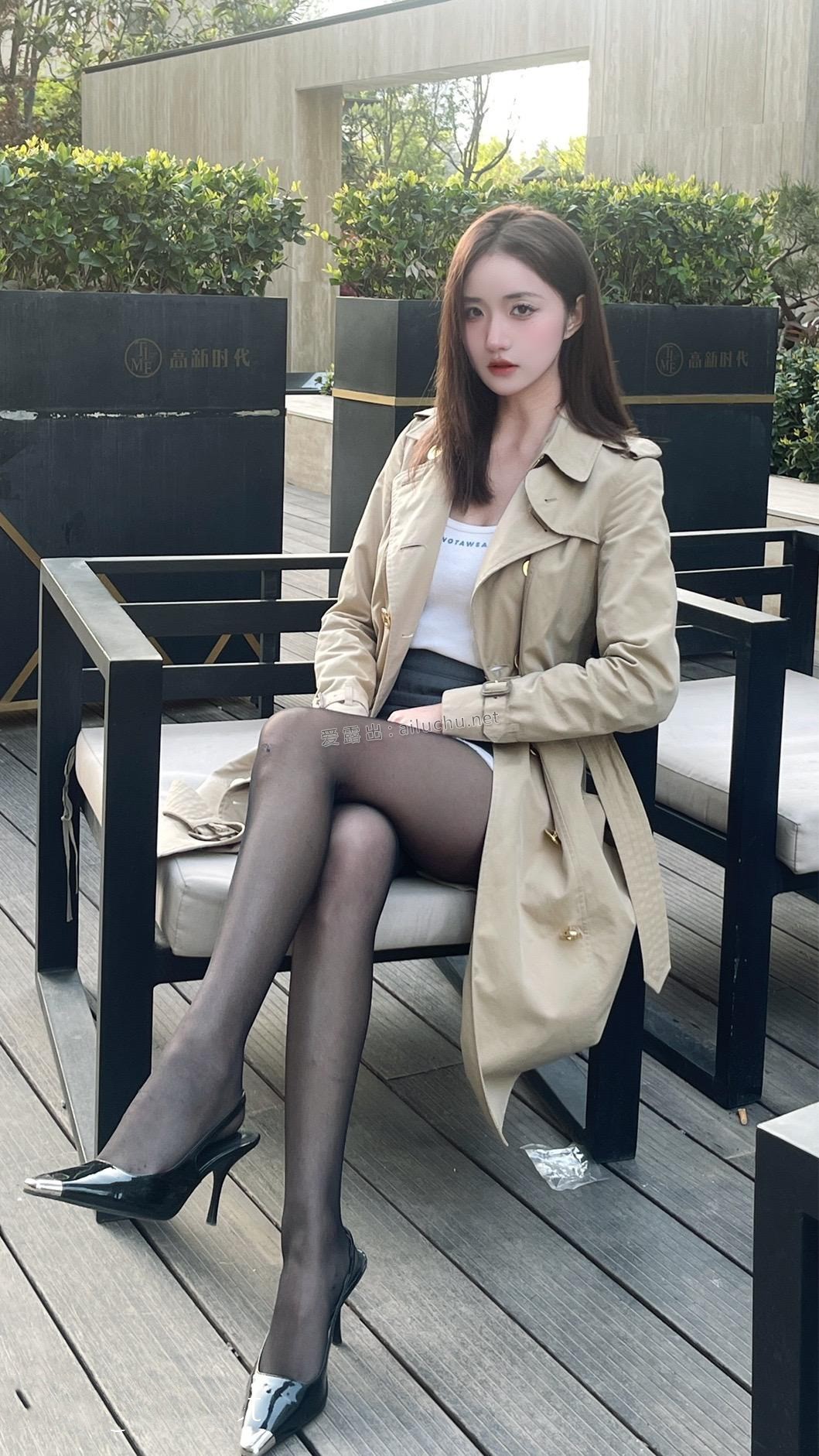 153052y4087qj0li9ji4ae.jpg